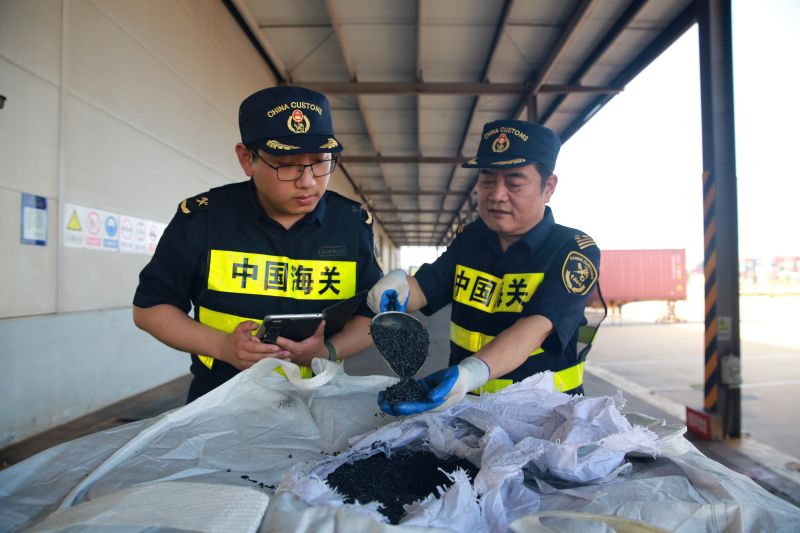 進口?；贰傲惴e壓” 海關新模式破解高溫季通關難題